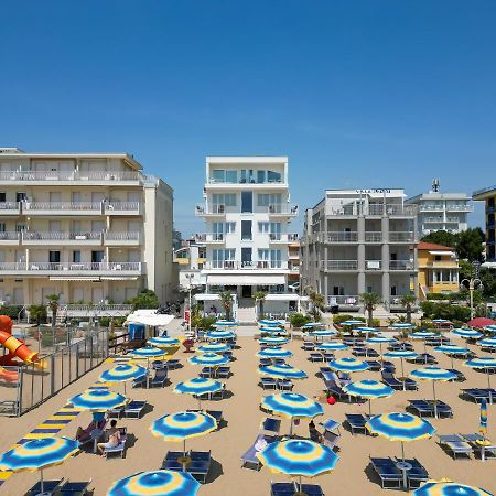 Hotel Boston 3 Stelle Superior Frontemare Lido di Jesolo Exterior foto
