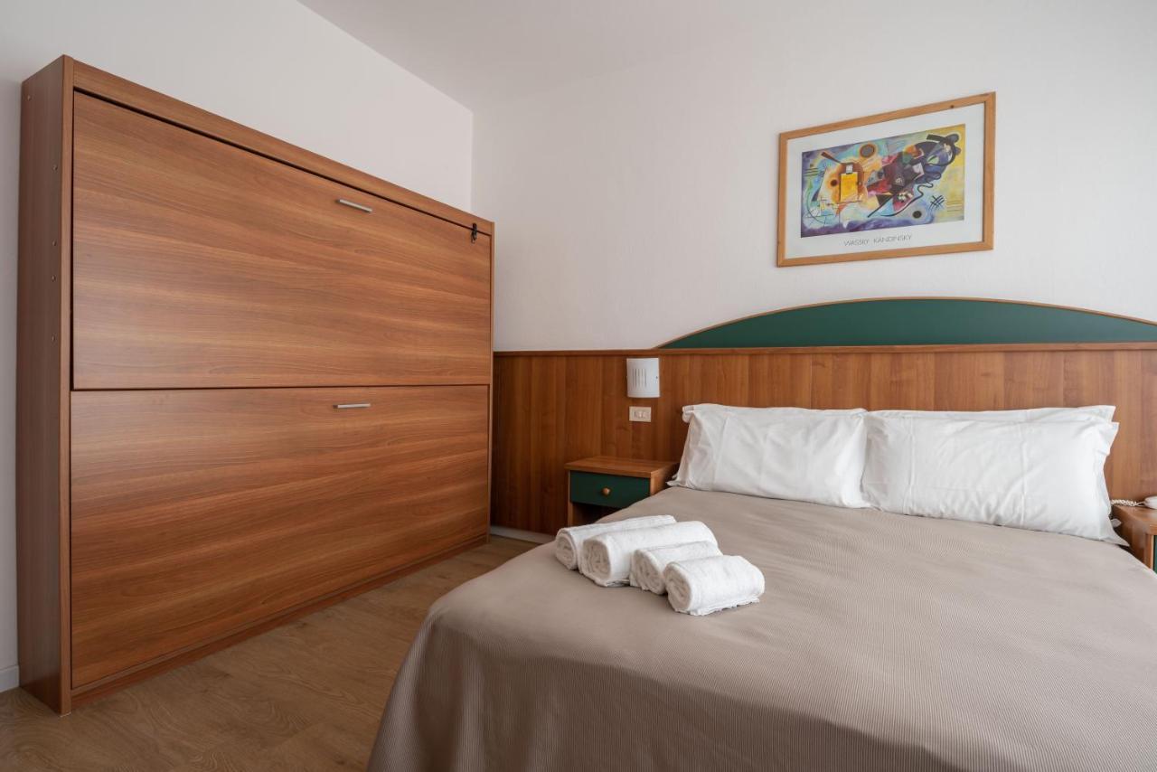 Hotel Boston 3 Stelle Superior Frontemare Lido di Jesolo Exterior foto