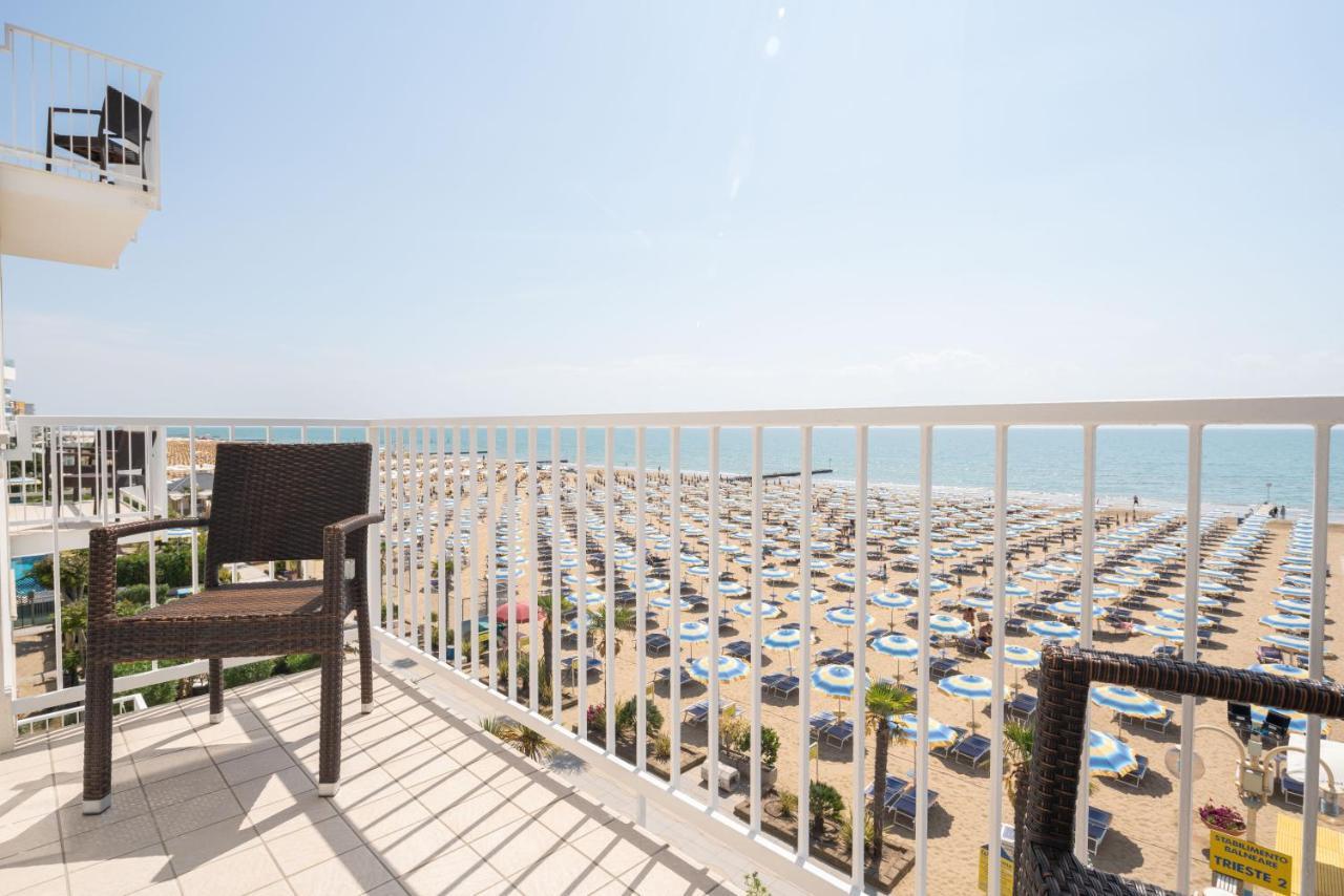 Hotel Boston 3 Stelle Superior Frontemare Lido di Jesolo Exterior foto